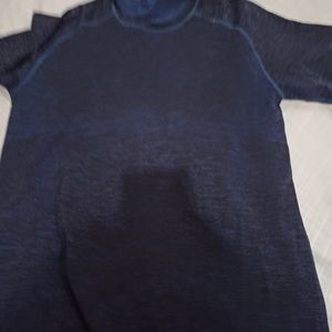 Men's Lululemon metal tech vent shirt